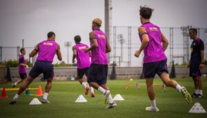 Cả hai đội bóng đều không có lựa lượng mạnh nhất