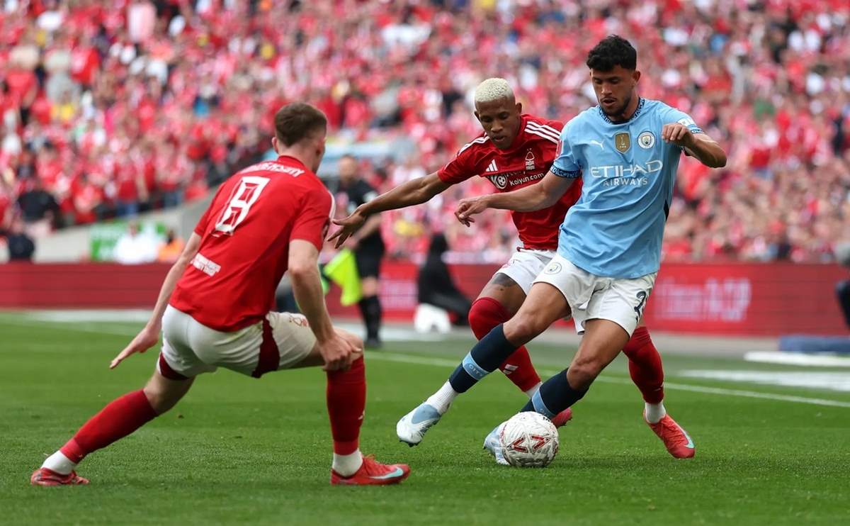 Man City đang có phong độ bay cao với 5 chiến thắng liên tiếp