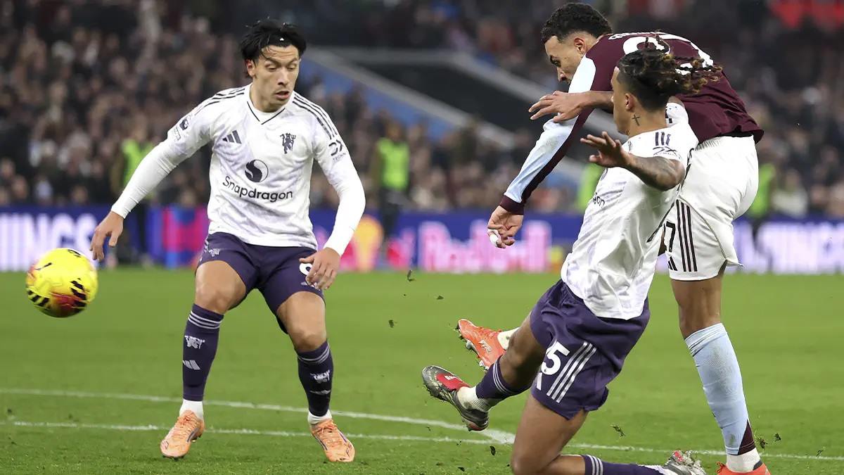 Quỷ đỏ đang có phong độ ấn tượng hơn so với đối thủ